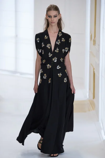 Look 44